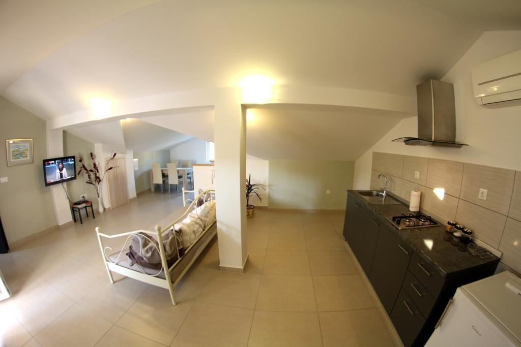 Apartments Ella Šibenik Oda fotoğraf
